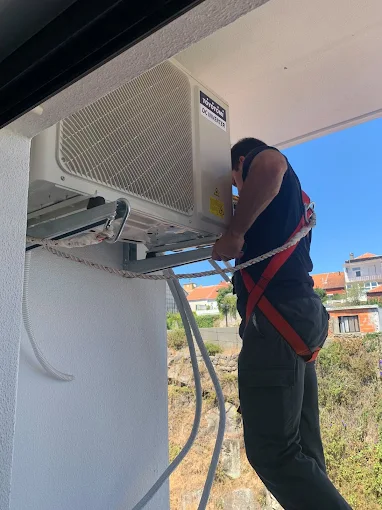 INSTALAÇÃO AR CONDICIONADO